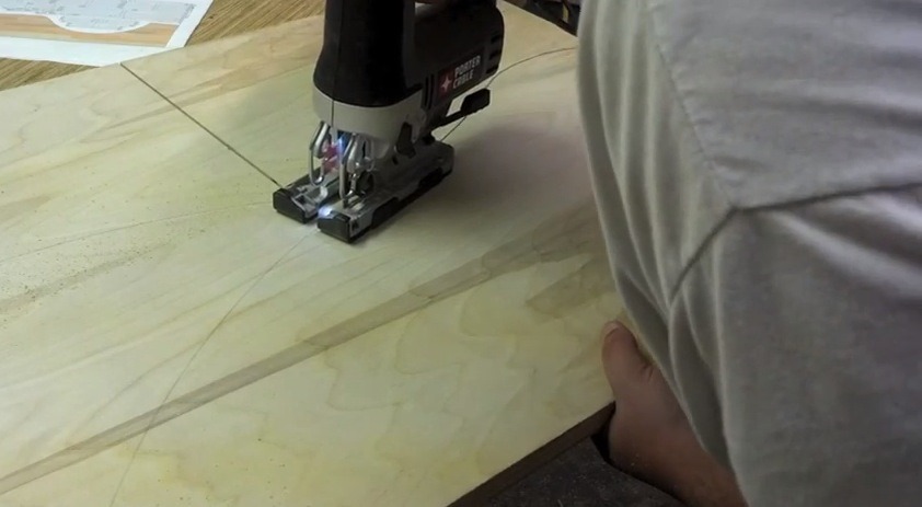 Cutting curved plywood parts with a jigsaw