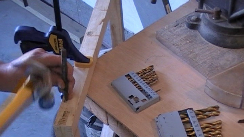 center punching frame for tablesaw extension