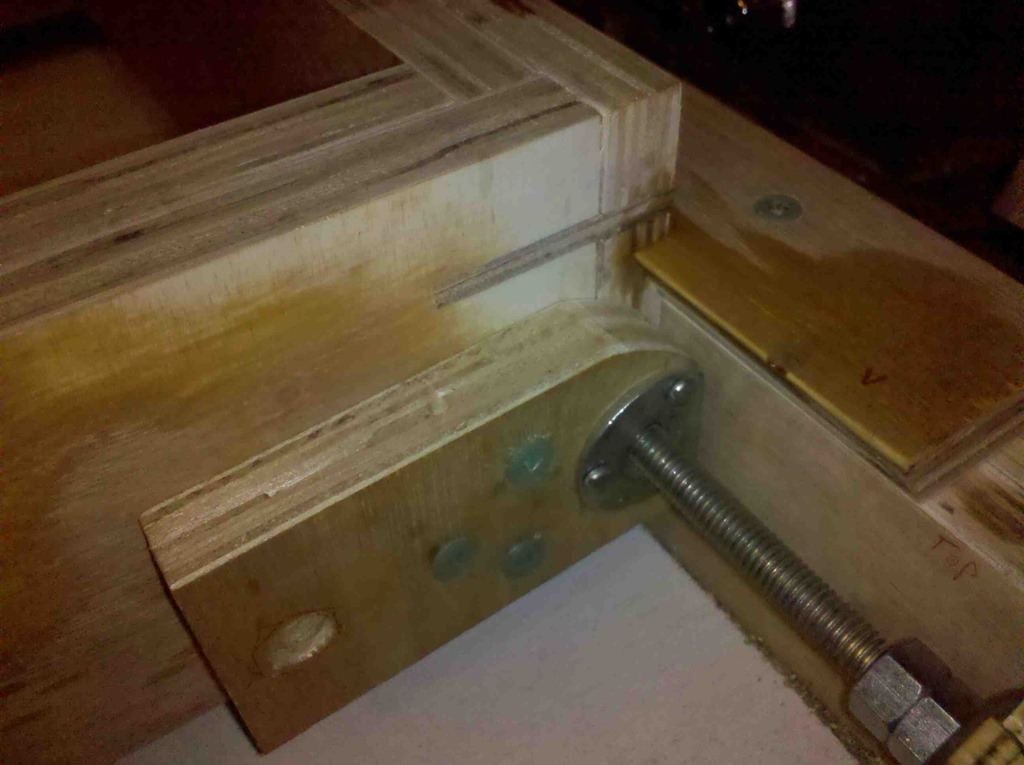 Screw Advanced Box Joint Jig